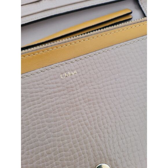 Chloe Auth Geniue Leather Folding Wallet Beige Clutch Logo Large Phone Designer - Picture 4 of 15